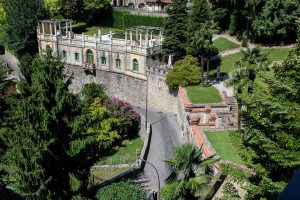 A view of the top of a hill from above.